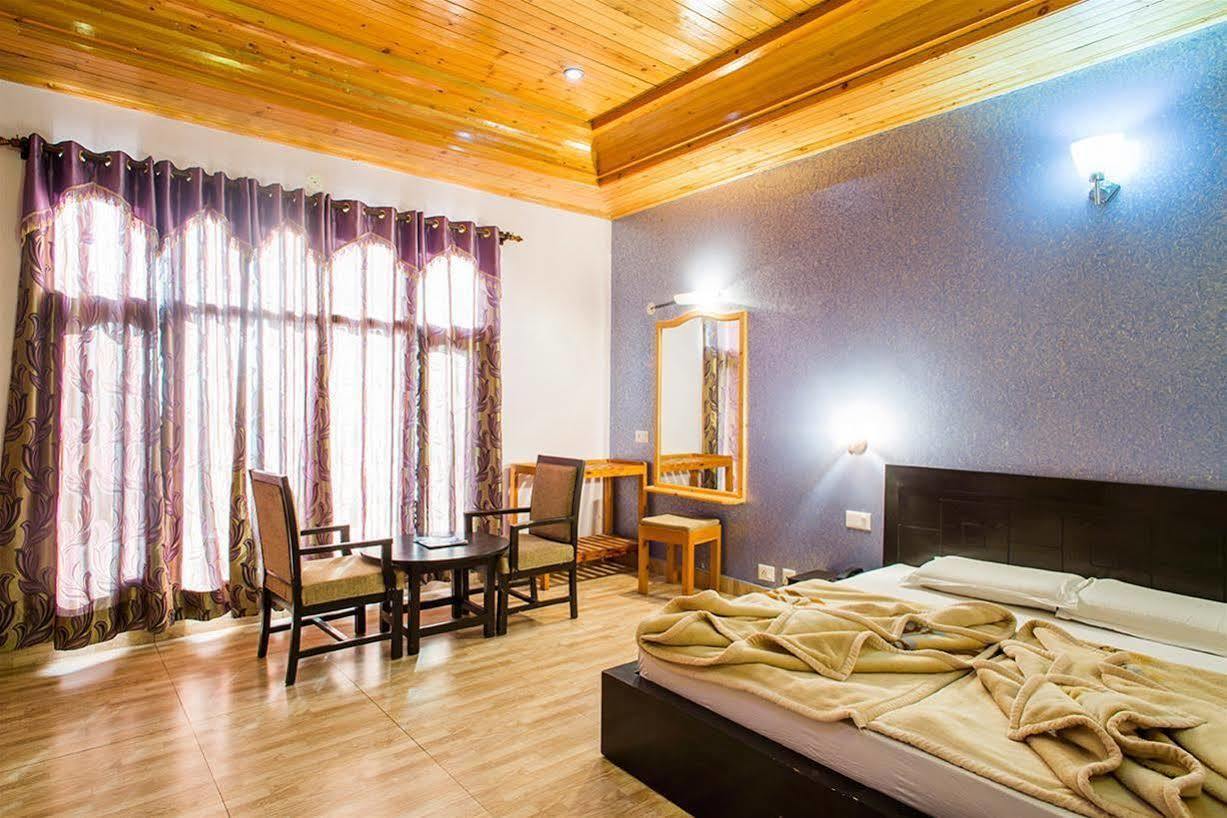 Village Live In Resort Chail Exterior photo